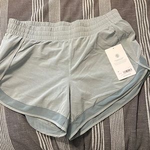 Athleta mesh racer run short 4”